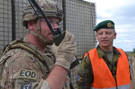 Pyrotechnici EOD týmů ČR a USA čelili dvaceti možným scénářům útoku teroristů