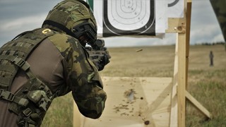 A také střelecká příprava jednotlivců