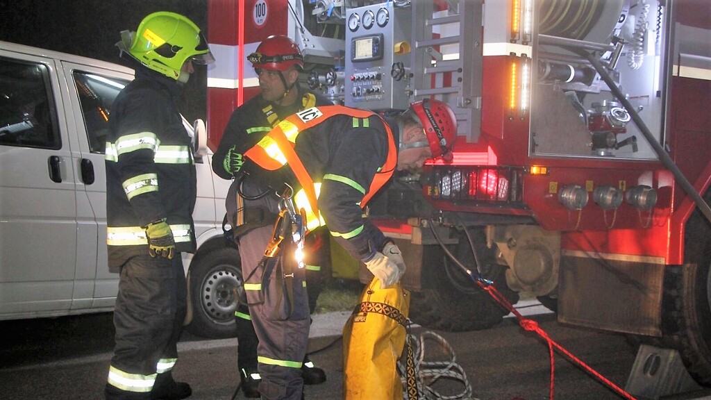 Do vodního toku u Náměště unikly ropné látky, armáda zabránila dalšímu znečištění