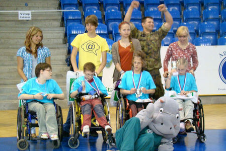 Na 11. ročníku olympiády pro tělesně postižené pomáhali a fandili vojáci z Opavy