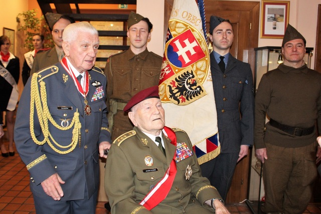Genpor. Jaroslav Klemeš a brig. gen. Emil Boček oslavili společně narozeniny v pražských Průhonicích
