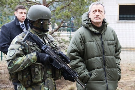 Minister Stropnicky visits Czech soldiers in Lithuania