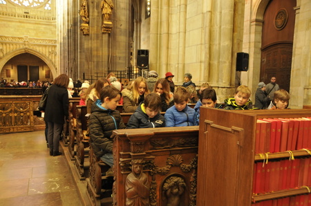  Děti ze stonožkových škol zaplnily katedrálu sv. Víta, Václava a Vojtěcha v Praze