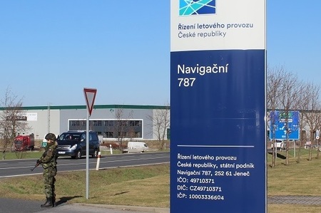 Vojáci aktivní zálohy nacvičovali obranu a ochranu Řízení letového provozu v Jenči