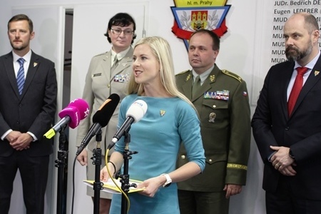 Pražská záchranka se dohodla s armádou na možném posílení provozu