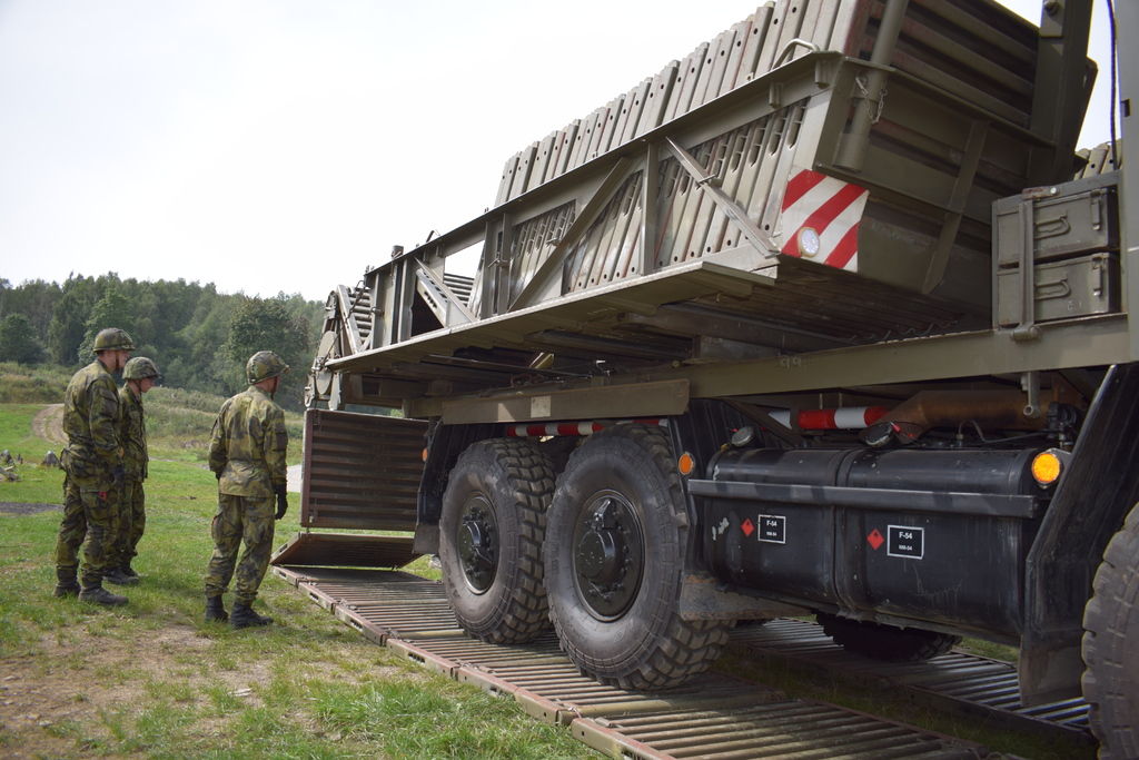 Vozovkový automobil T 815 VOZ