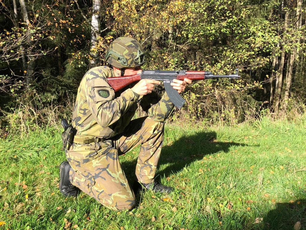 Bývalý profesionální voják na cvičení s pěší rotou aktivní zálohy Krajského vojenského velitelství Pardubice