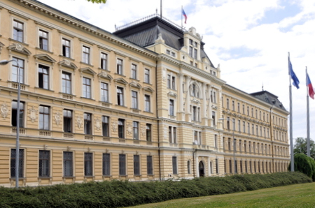 Platové tarify vojáků se zvýší o 7 procent