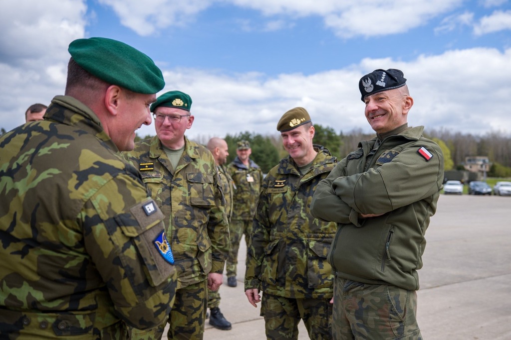 Generálmajor Karel Řehka a generál Rajmund Andrzejczak přijeli do Bechyně na cvičení FEDERATED CLOUD