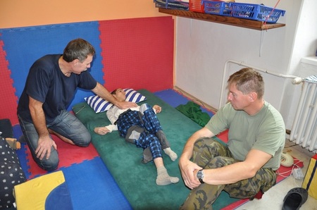 Sbírka prostějovských průzkumníků pro hendikepované děti vynesla 37 tisíc