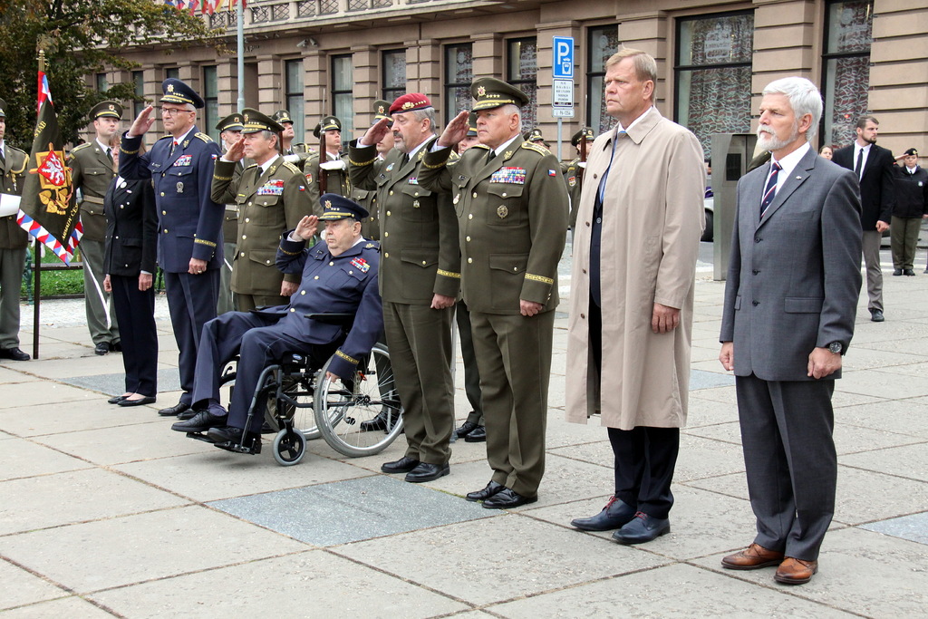 Pietní akt u Památníku čs. zahraničních vojáků, účastníků 2. světové války