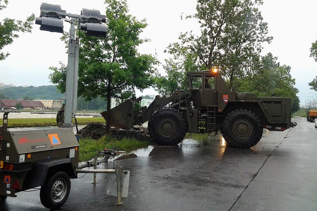 Engineers start to make a barrier in Prague