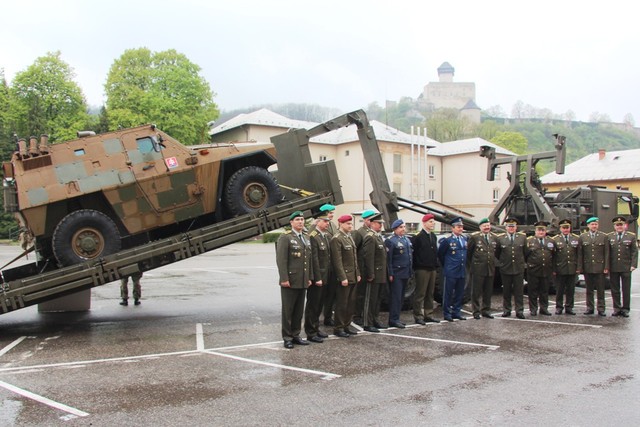 Česká a slovenská delegace při jednání v Trenčíně