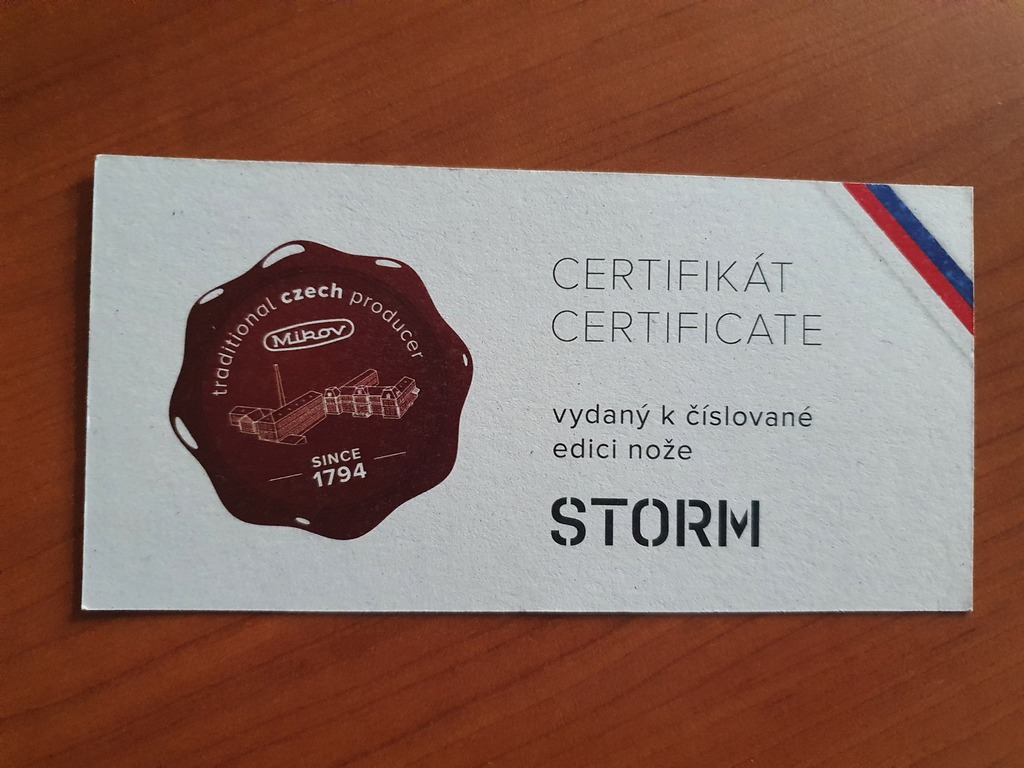 Certifikát vydaný k číslované edici nože