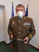 Náčelník Generálního štábu s nožem Storm