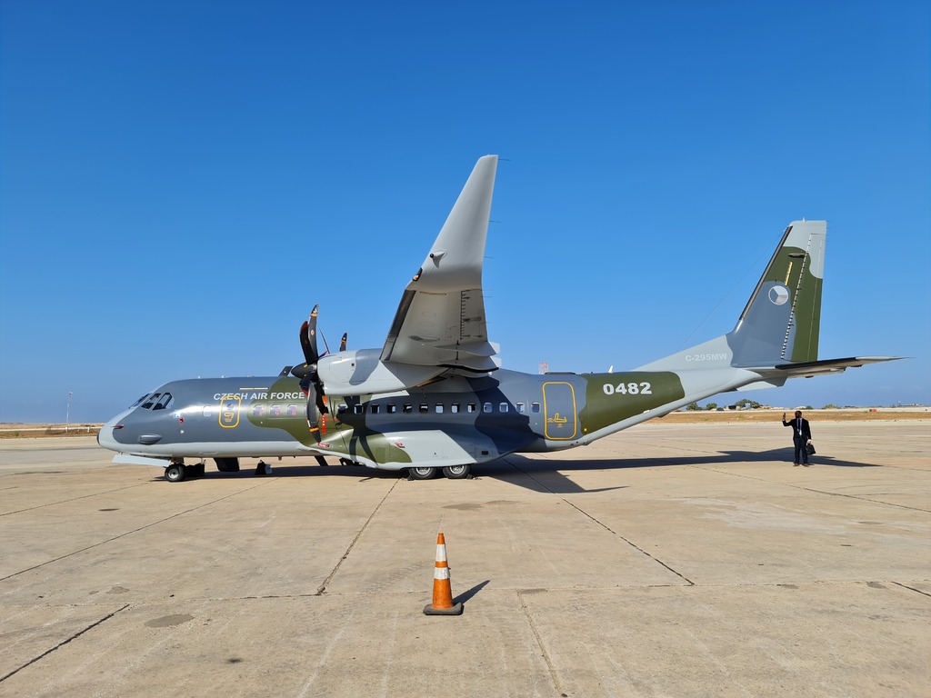 Armáda ČR dopravila materiální dar do Libanonu