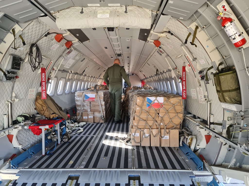Armáda ČR dopravila materiální dar do Libanonu