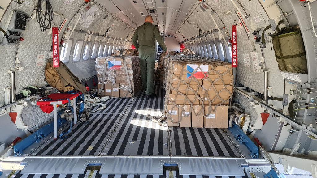 Armáda České republiky dopravila materiální dar do Libanonu