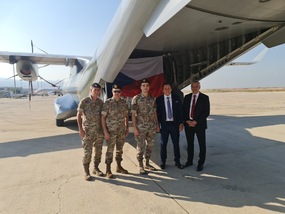 Transportní letoun CASA dopravil další materiální pomoc do Libanonu 1