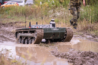Vojáci v Lipníku nad Bečvou testují desítky pozemních robotů, hledají ty s potenciálem pro armádu