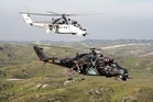 Vrtulníky Mi-24/35 zabezpečovaly vzdušnou podporu pro výsadky