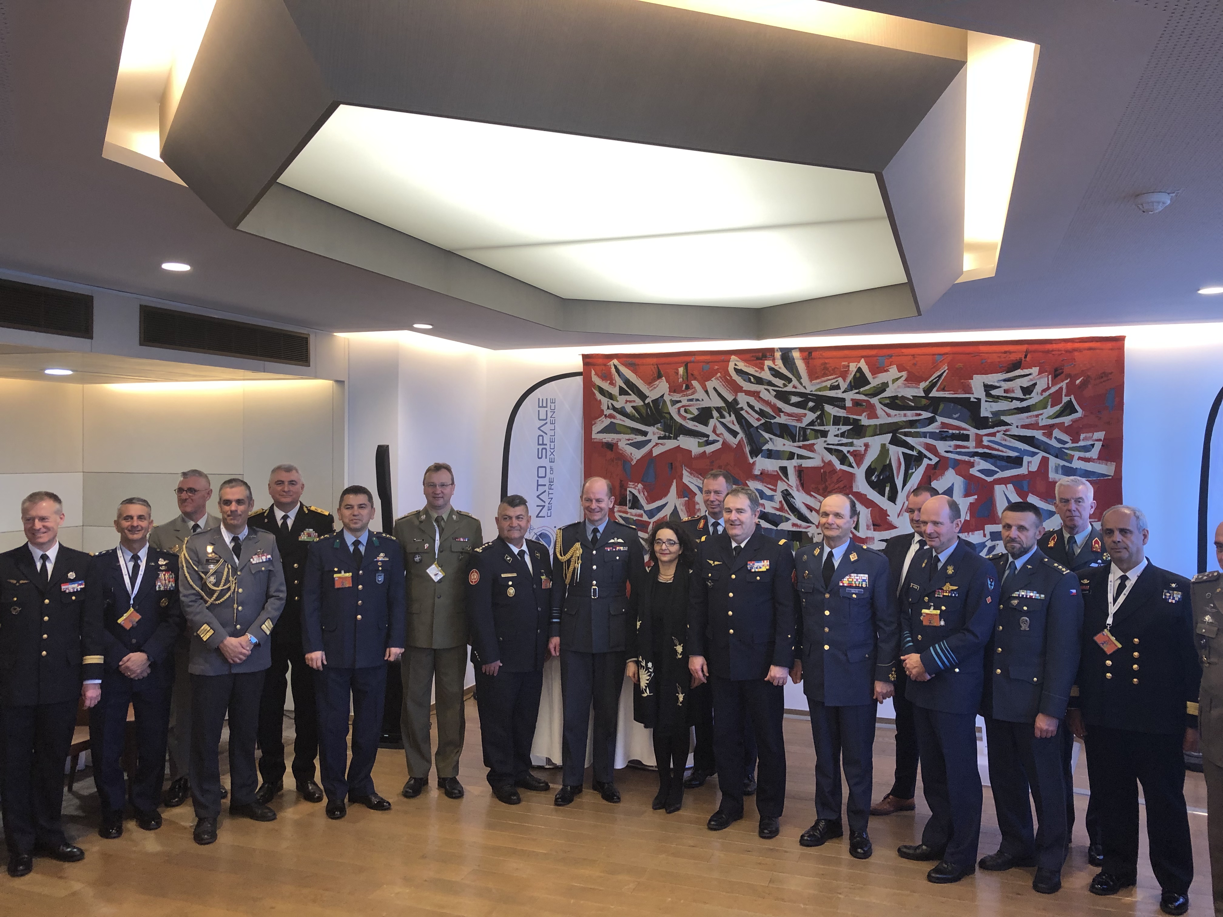 Česká republika se podpisem připojila k Centru výjimečnosti NATO pro vesmír