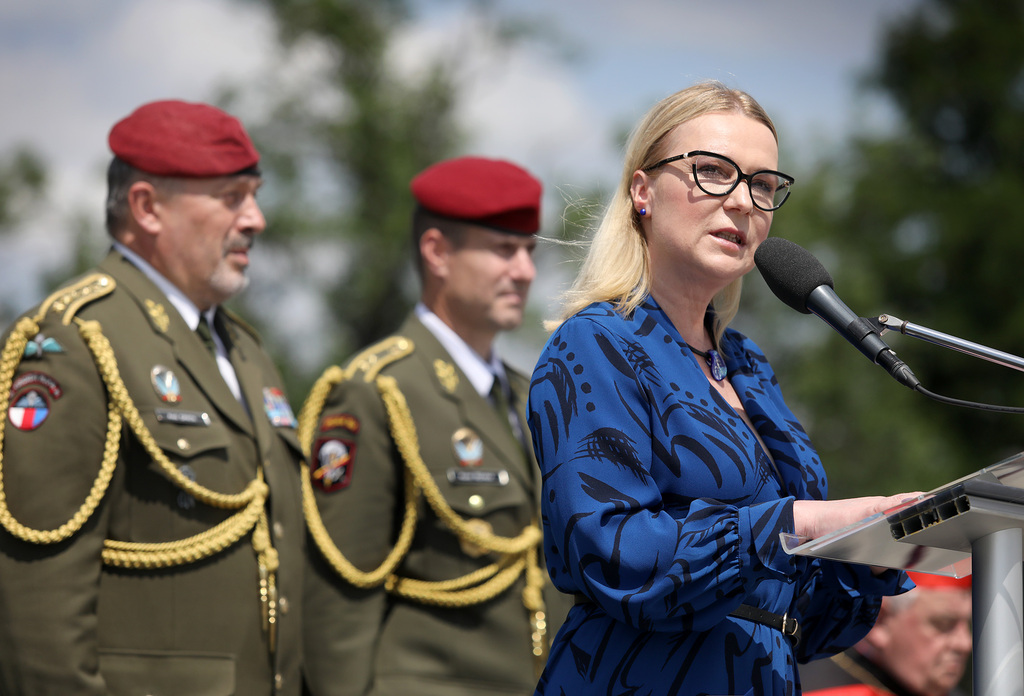Vojáci slaví Den ozbrojených sil, šéfové Armády ČR a Vojenské policie předali funkce nástupcům