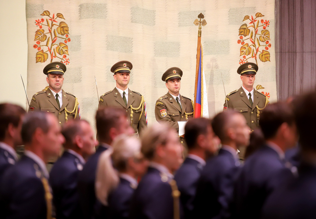 Ze slavnostního nástupu příslušníků Armády ČR po návratu z mise v Litvě