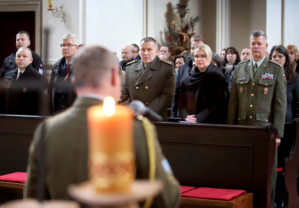 Armádní agentura personalistiky slaví 10 let - výročí oslavila bohoslužbou ve Vojenském kostele sv. Jana Nepomuckého
