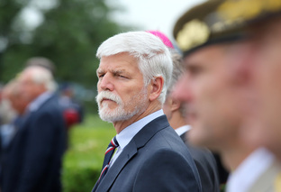 Máme příležitost společně vybudovat armádu 21. století, řekla vojákům ministryně obrany při oslavě jejich svátku