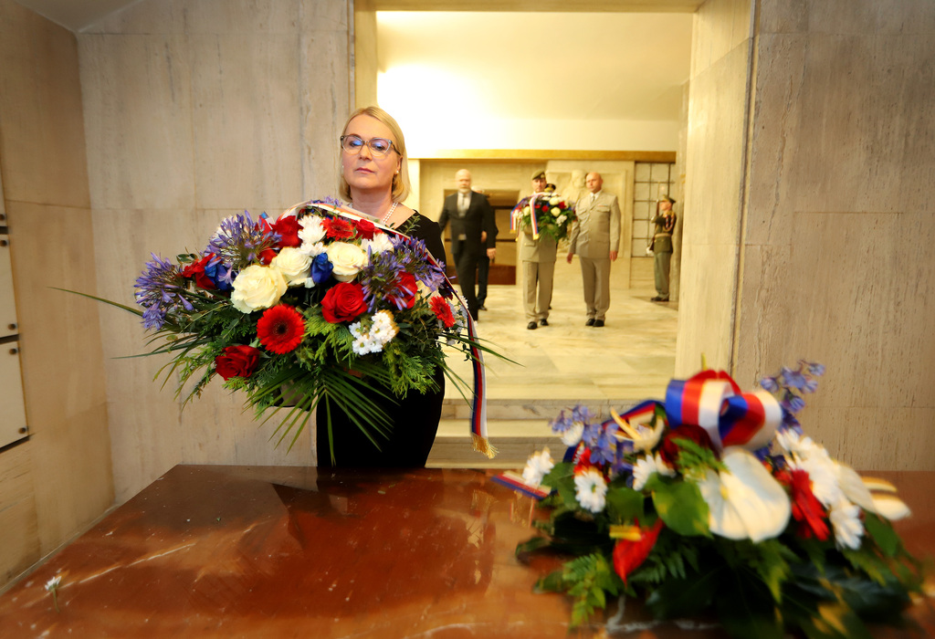 Máme příležitost společně vybudovat armádu 21. století, řekla vojákům ministryně obrany při oslavě jejich svátku