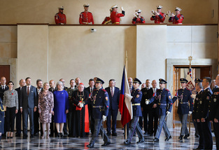 Prezident republiky jmenoval šest nových generálů, dva povýšil do vyšší generálské hodnosti
