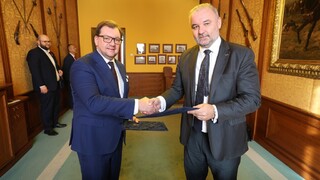 Ilustrační obrázek ke článkuPodpis Memoranda o spolupráci mezi Ministerstvem obrany a Ligovou fotbalovou asociací