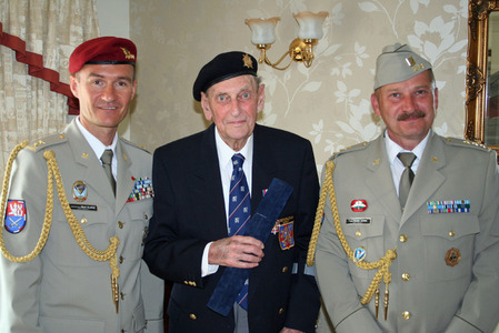 V Británii se rozloučili s Františkem Kaplanem, válečným veteránem a vlastencem