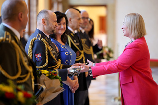 Prezident republiky jmenoval dva nové generály, tři povýšil do vyšší generálské hodnosti