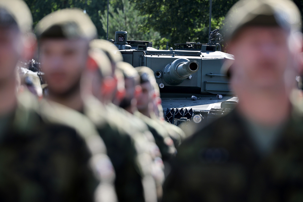 Historický milník pro českou obranu: Přáslavický prapor kompletně převzal tanky Leopard 2A4