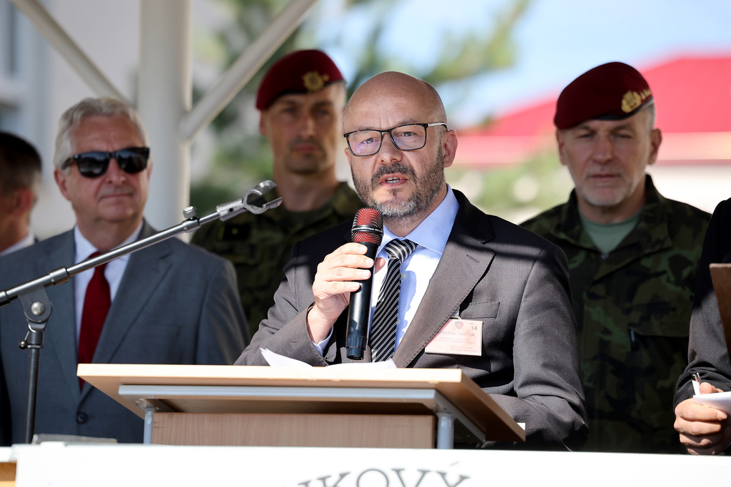 Historický milník pro českou obranu: Přáslavický prapor kompletně převzal tanky Leopard 2A4