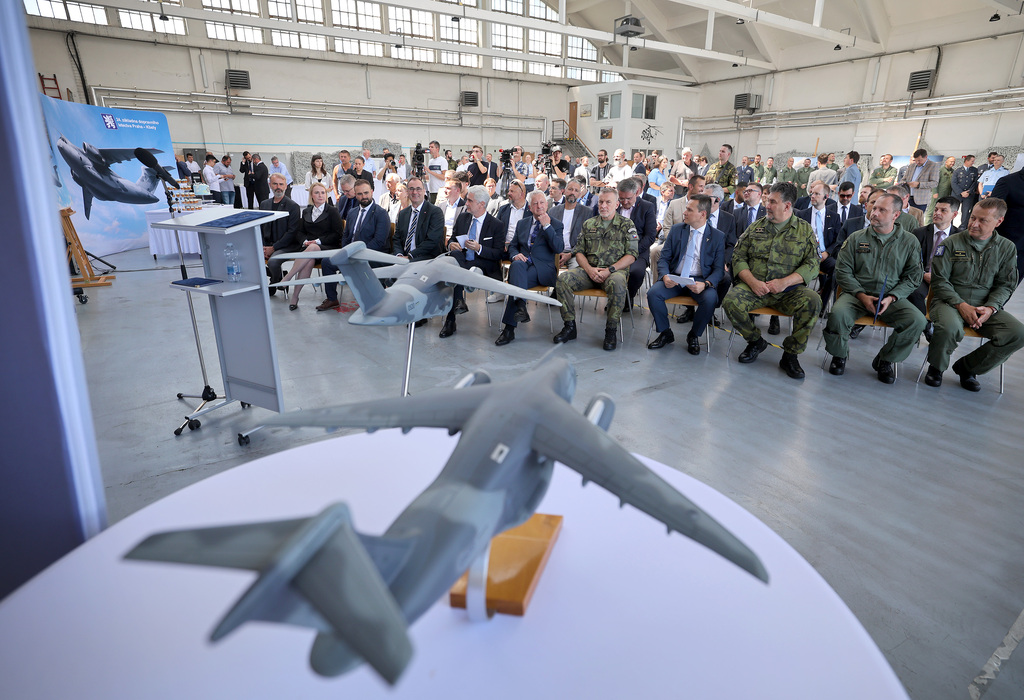 Embraer oficiálně předal první C-390 Millennium českým vzdušným silám