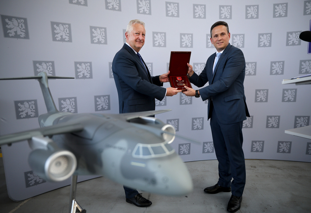 Embraer oficiálně předal první C-390 Millennium českým vzdušným silám