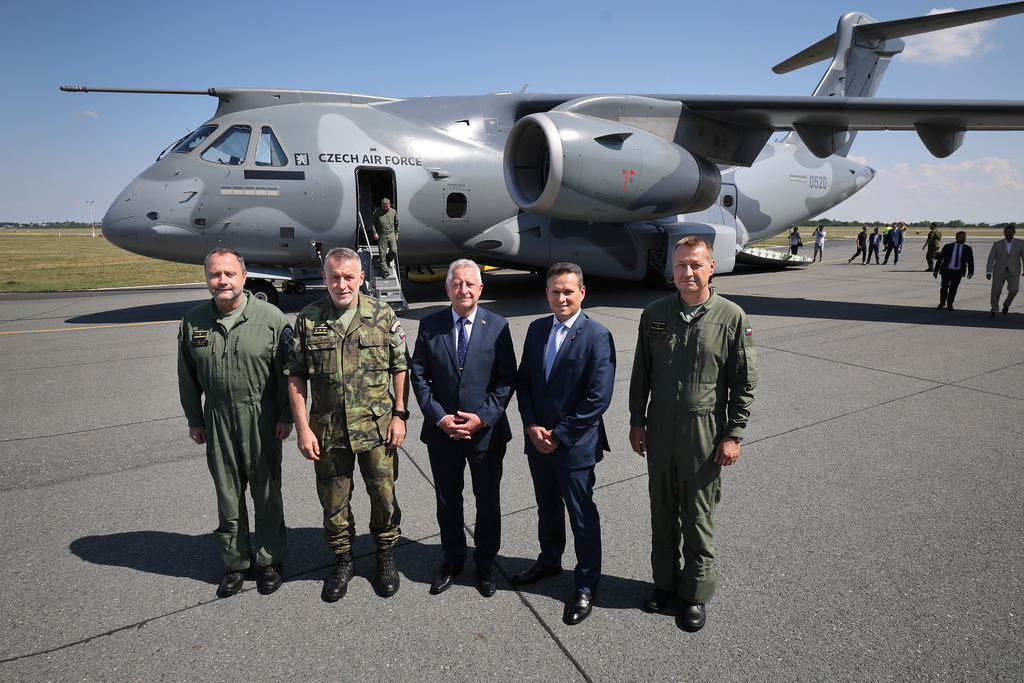 Embraer oficiálně předal první C-390 Millennium českým vzdušným silám