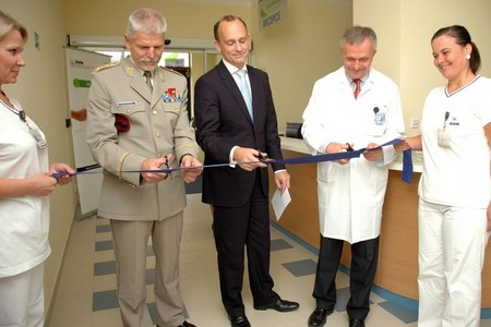 Ze slavnostního otevření ambulantního centra v pražské ÚVN
