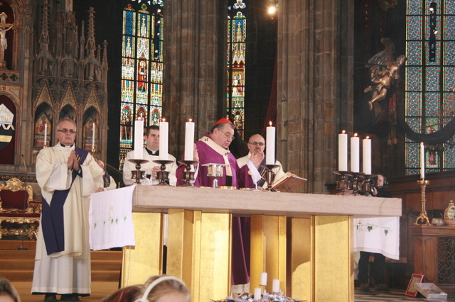 Slavnostní mši osobně celebroval kardinál Dominik Duka