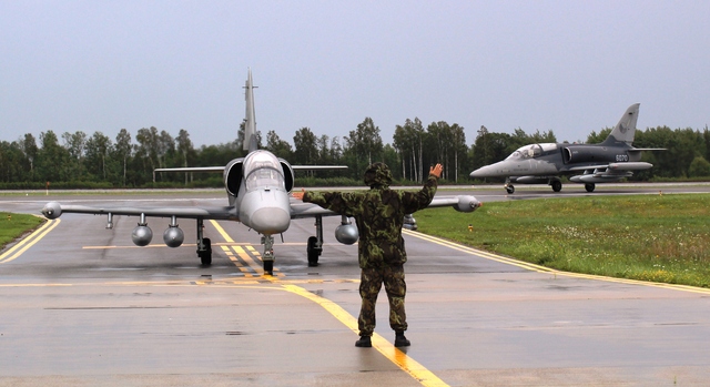  České L-159 ALCA na litevské základně Šiauliai