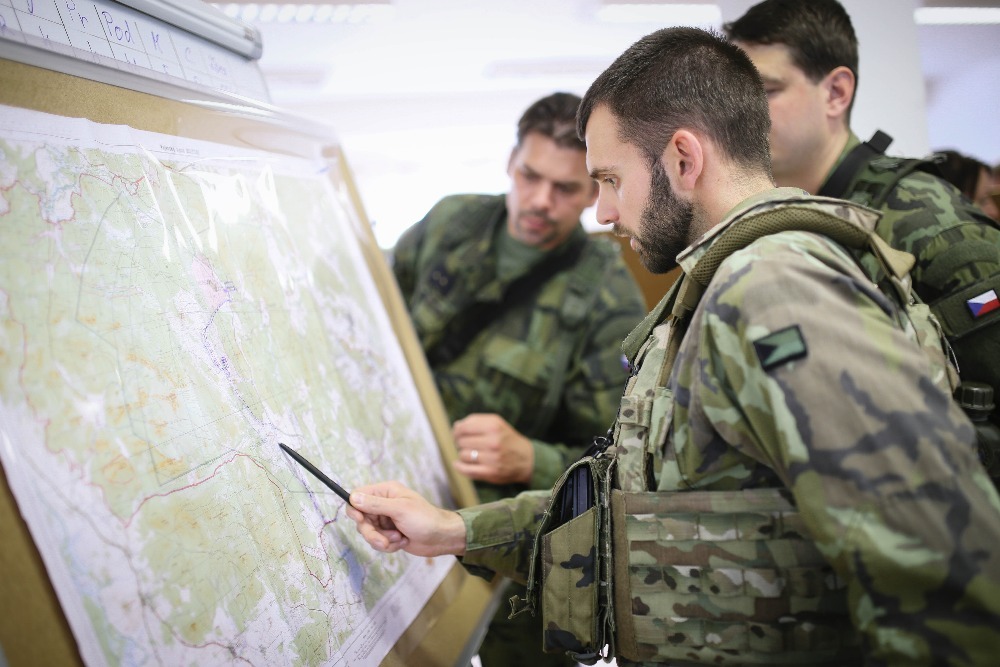Fáze plánování trasy jedné z rot 141. CSS 