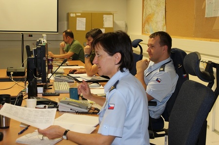  Řídící a koordinační centrum, jehož součástí budou i zástupci zahraničních součástí, bude operovat v podzemním objektu v lokalitě Hlavenec nedaleko Staré Boleslavi
