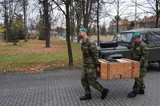 Do pole jsou potřebné nejen osobní věci, vyvést se musí i nezbytné pomůcky