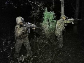 Pro zařazení do VJTF byli vojáci vybaveni novými přístroji nočního vidění