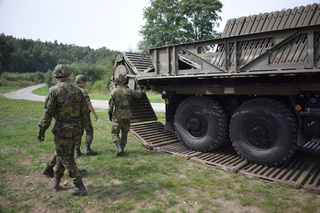 Vozovkový automobil T 815 VOZ