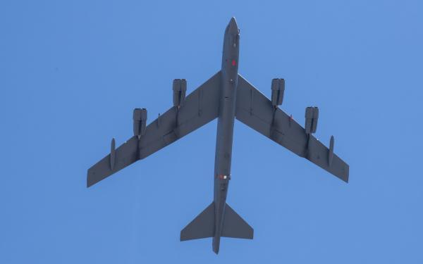 Legendu B-52 spatřit také obyvatelé v Praze a Plzni