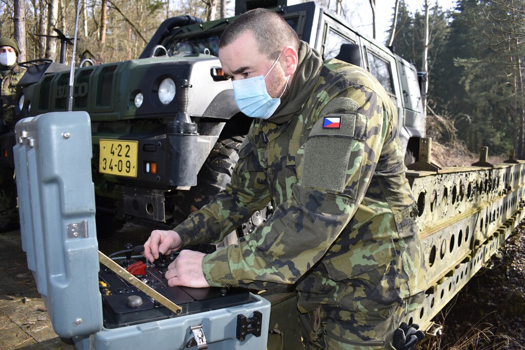 ovládání robota Talon EOD operátorem